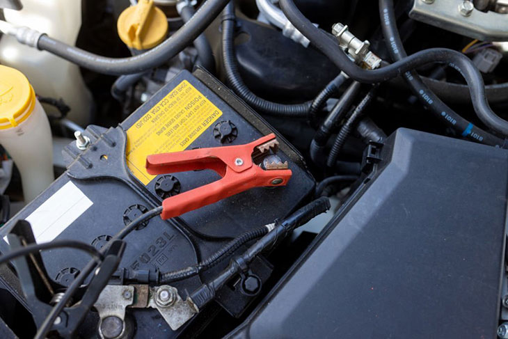 can jumping a car ruin your alternator