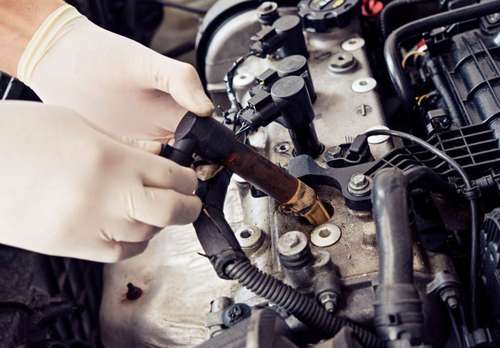 clean spark plug hole