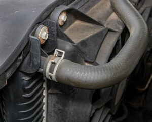 Radiator Hose Squeeze Test - 4 Easy Steps To Check It