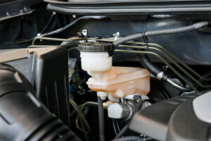 Brake Fluid Cap Missing Occurs: 3 Dangerous Things Can Happen