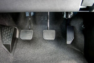Clutch Goes To Floor Without Resistance: 5 Common Causes & Fix