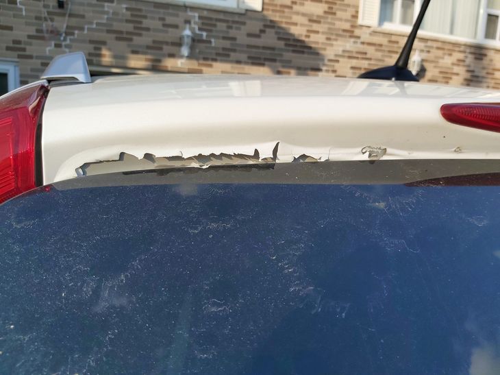 You're washing your CR-V the one way that destroys the clear coat.